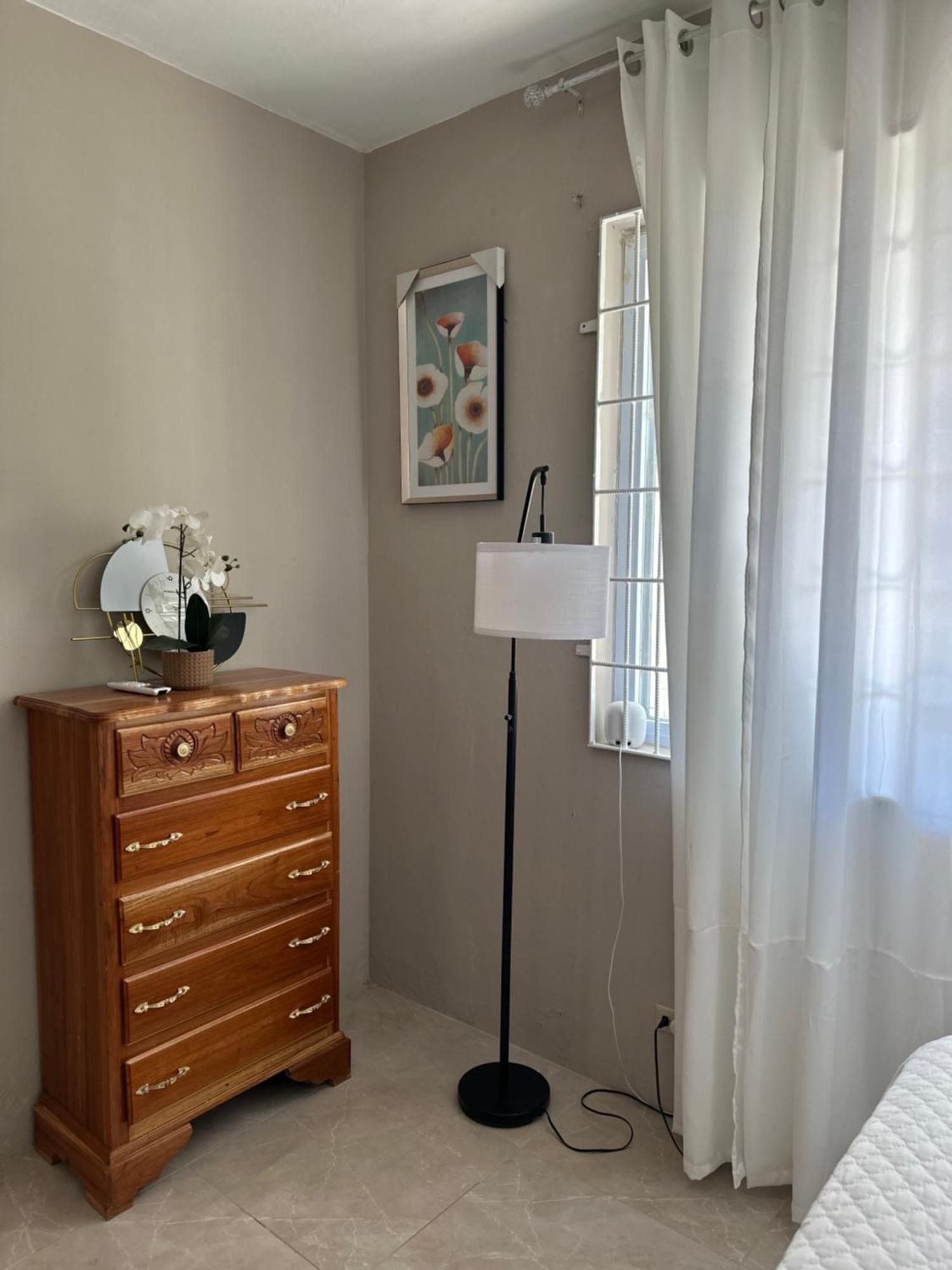 The Shelton - Sinclair Apartment Montego Bay Ngoại thất bức ảnh